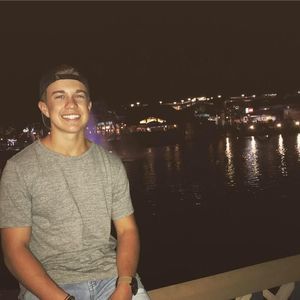 Meet your Posher, Cameron